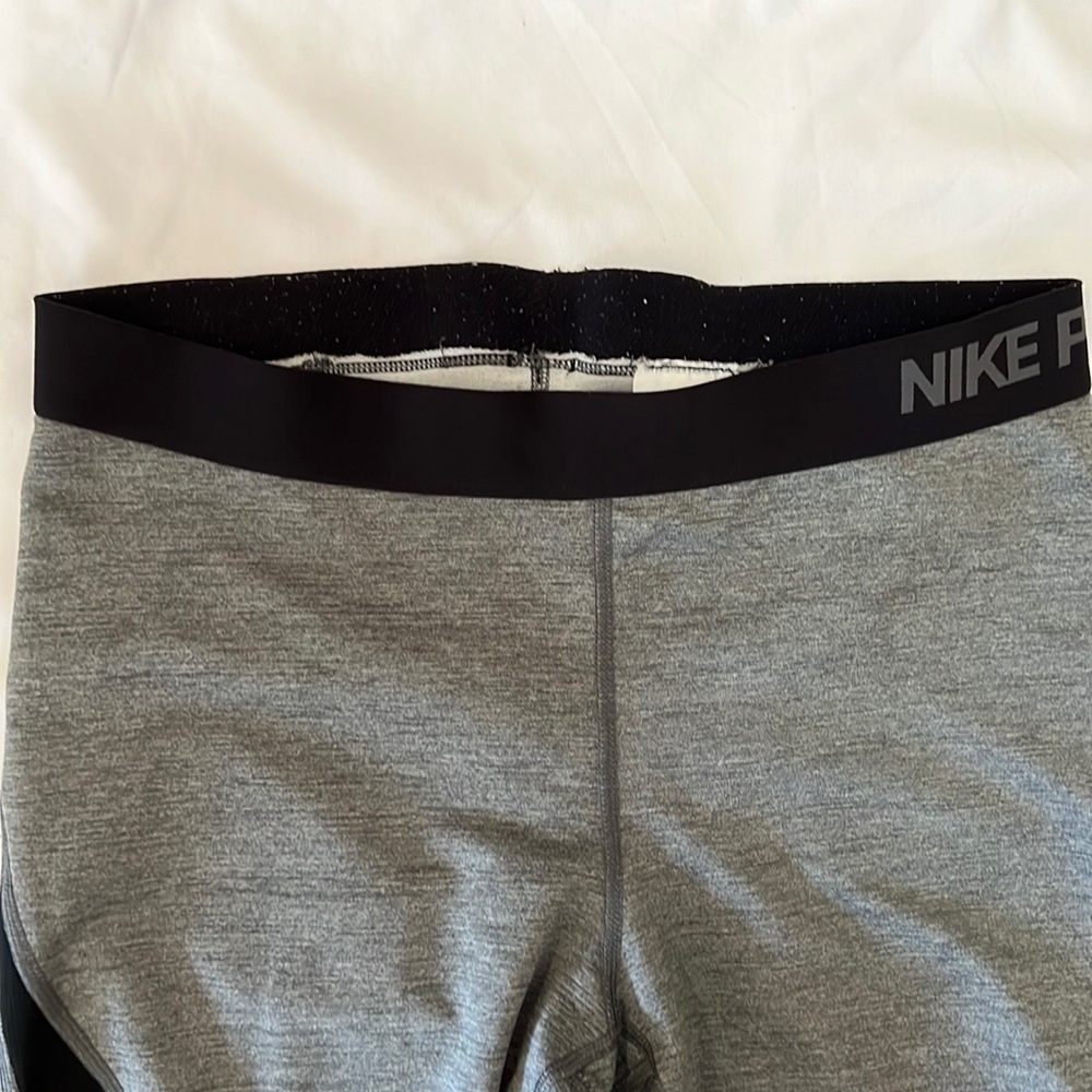 Nike Pro Hyperwarm Women Gray and Black Athletic Leggings Size Large - Picture 5 of 6